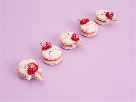 Diy Anleitung Einhorn Macarons Am Stiel Backen Via Dawanda