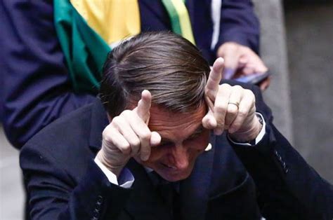 Internautas Tiram Sarro Bolsonaro E Levam Diabo Aos Assuntos Mais