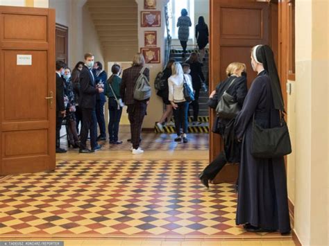 Wielki odpływ uczniów Im starsze klasy tym mniej chętnych WP