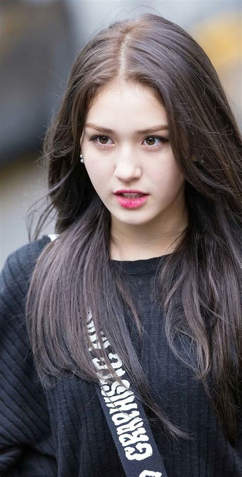 Pin Oleh Elizabethchow Di Somi Wanita Gadis Cantik Gadis