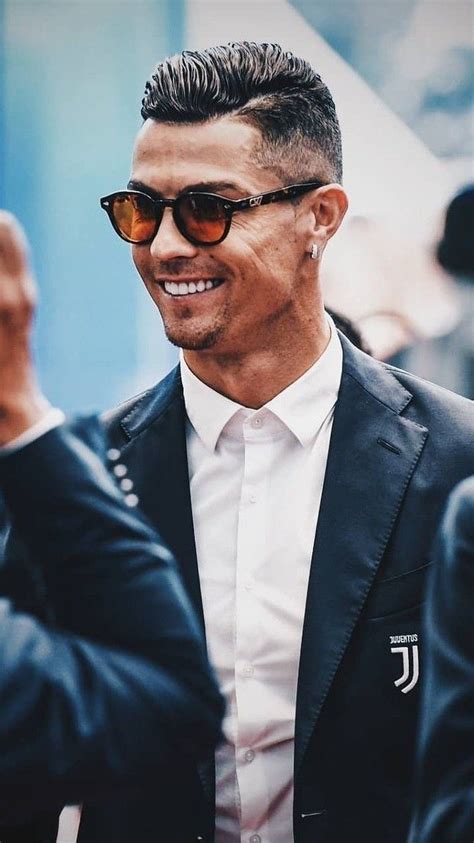 Pin By Ibrahim Ibaan On Cristiano Ronaldo In 2020 Ronaldo Cristiano Ronaldo Best Player