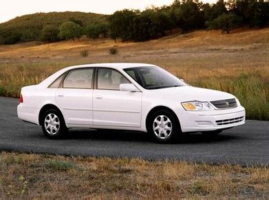 2001 Toyota Avalon Specs & Feature Comparisons | Kelley Blue Book