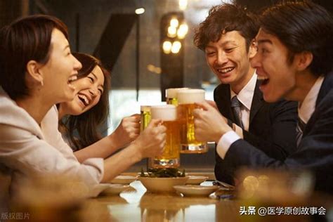 一杯白酒等于几瓶啤酒？怎么比才公平？教你科学计算，别吃亏了