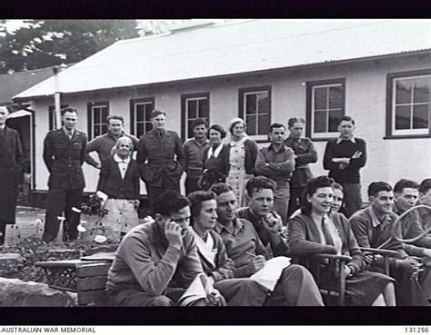 Kew Vic A Group Of Patients And Staff Of The Rockingham