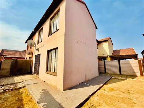 Bedroom House For Sale In Vanderbijlpark Ce P