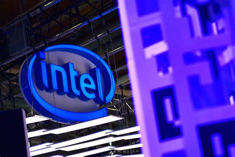 Intel Gets Billion In Us Grants Loans For Semiconductor Chip