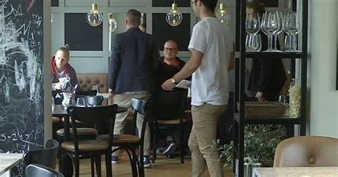 Sex Fr Gor Till Fikat P Jobbet Svt Nyheter