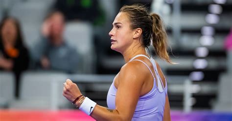 Sabalenka outlasts Jabeur on opening night of WTA Finals