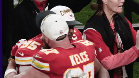 Mics picked up message that Travis Kelce had for Chris Jones after ...