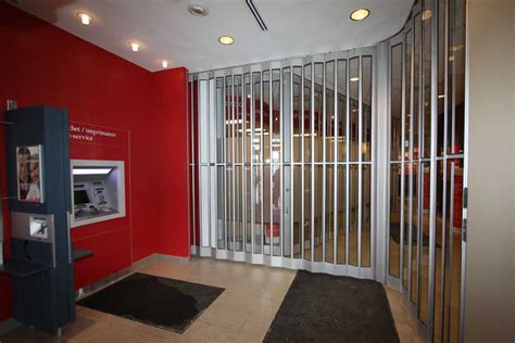 Mobilflex Inc Applications Mall Doors Airport Terminals Grill