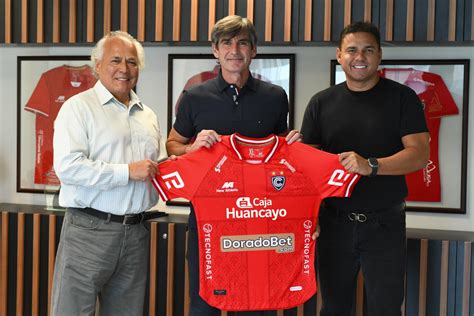 Cienciano Óscar Ibáñez Dirigió Su Primera Práctica Como Nuevo Técnico