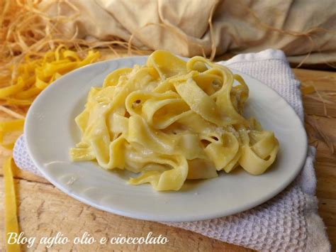 Fettuccine Allalfredo Ricetta Tipica Romana Semplice E Veloce