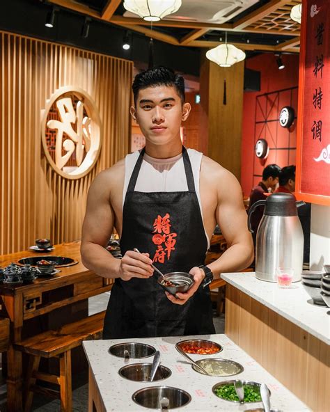 Clean Your Plates And Your Eyes At This PJ Hot Pot Restaurant With