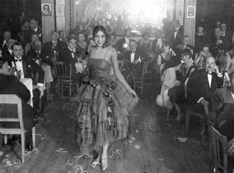 Josephine Baker Paris 1927 R Oldschoolcool