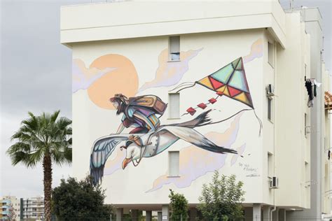 T R U St Il Linguaggio Della Street Art Colora La Citt Di Taranto