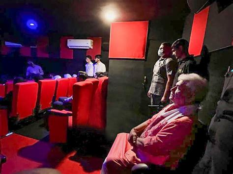 Multiplex In Kashmir कश्मीर में तीन दशक बाद हो रही सिनेमा की वापसी