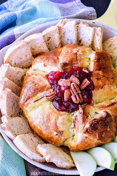 Treat Yourself Baked Brie With Cranberries And Pecans Make This Easy