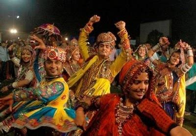 Navratri 2011 Garba Dance Photos, Gujarati Navratri Garba 2011 Wallpapers & Pictures ~ Free ...