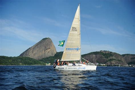 Ebc Regata Ecol Gica Recolhe Quilos De Lixo Na Ba A De Guanabara