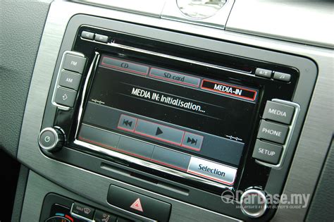 Volkswagen Passat B7 (2011) Interior Image in Malaysia - Reviews, Specs, Prices - CarBase.my