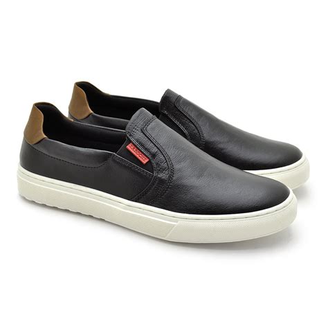 Slip On Iate Masculino Connect em Couro Preto Calçados Laroche