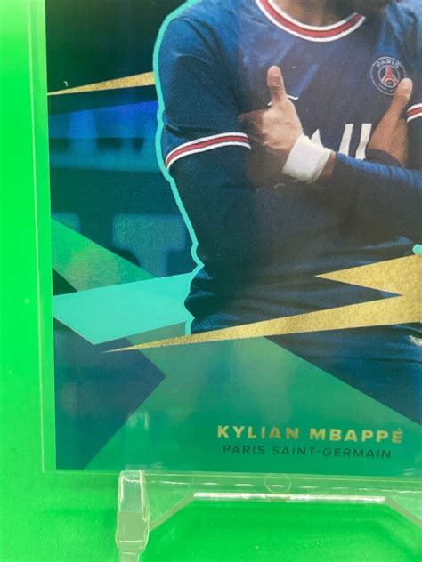 2021 22 Topps PSG Team Set Kylian Mbappe Signature Celebration Aqua