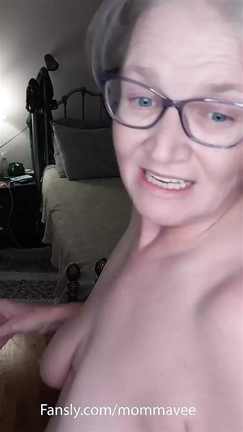 Hot Mature Makes Her Bed Then Masturbates Bbw Porn Feat Momma Vee Xhamster