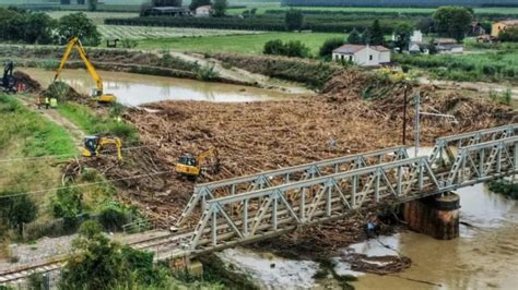 Paura Nella Notte Esonda Il Fiume Lamone Evacuato Il Territorio