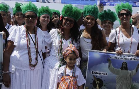 Caminhada Em Defesa Da Liberdade Religiosa Re Ne Centenas De Pessoas Em