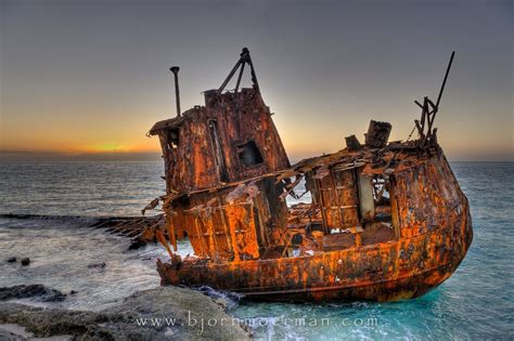 Old Rusty Ship At A Bimini Beach Bahamas Bimini Abandoned Ships