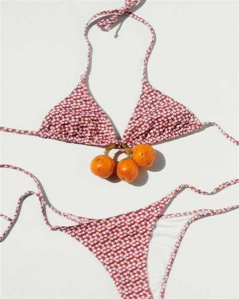 Le bikini un deux pièces avec vue
