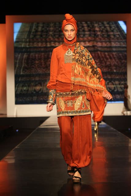 Muslim Women Fashions: Muslim Fashion | Indonesia Fashion Week