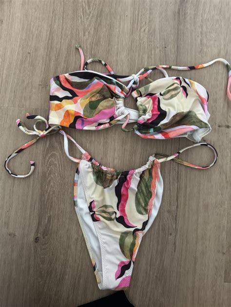 Bikini mit Muster Neu Neu gemäss Beschreibung in Jonschwil für CHF mit Lieferung auf