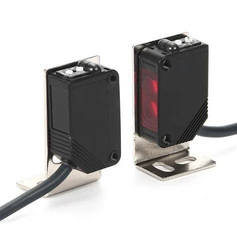 E3Z R81 2M Photoelectric Sensor At Rs 2450 Omron Photoelectric Sensor