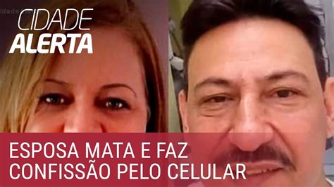 Mulher mata o marido e faz chamada de vídeo para confessar o crime