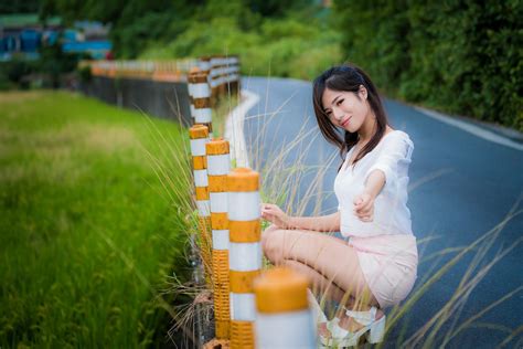 890281 Asian Brunette Girl Smile Bokeh Hands Legs Sitting