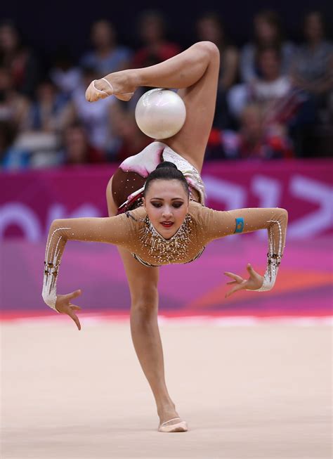 Fab and YES the Olympics: Rhythmic Gymnastics - Go Fug Yourself