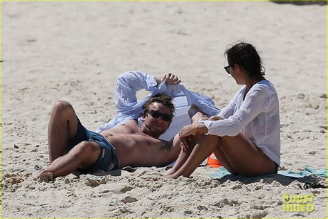 Simon Baker Shirtless Beach Day With Wife Rebecca Rigg Photo 3012992 Bikini Shirtless