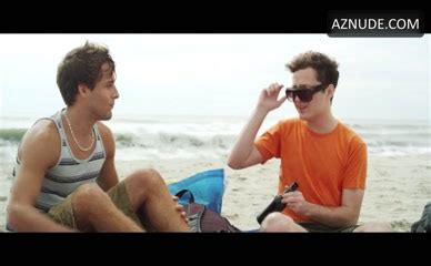 Clare McNulty Christine Spang Hallie Haas Bridey Elliott Breasts Bikini Scene In Fort Tilden