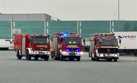 Feuerwehr R Ckt Wegen Brandverdacht Ins Borgholzhausener Gewerbegebiet