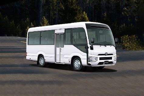 Minibus mash-up: Toyota Coaster vs. Hyundai County