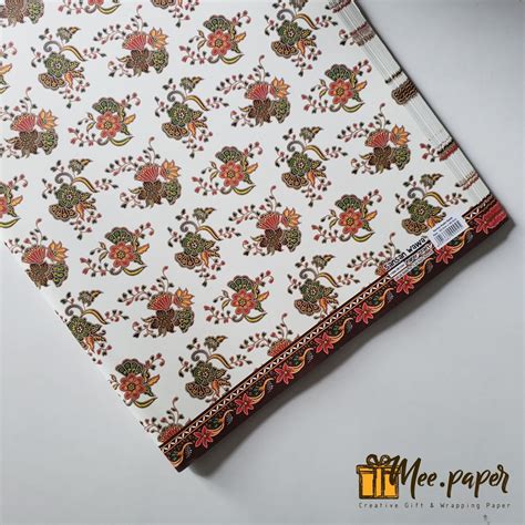 Jual Kertas Kado Sansan Wawa Motif Batik Floral Bungkus