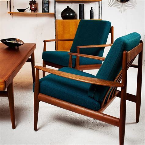 Mid Century Modern Living Room Chairs