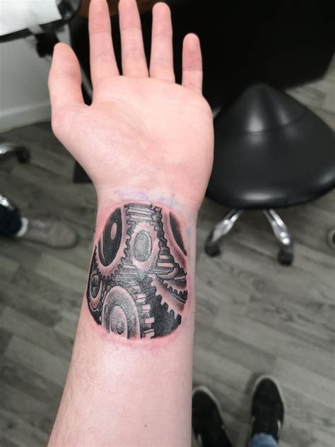 First Tattoo done by Kris at holier than Thou in Manchester, very pleased! : r/tattoos