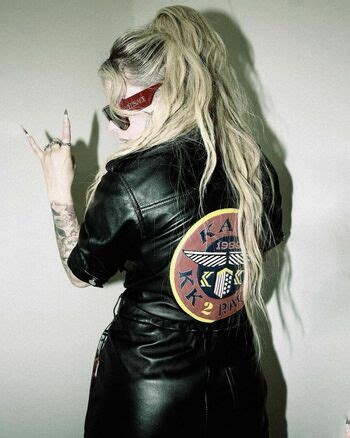 Avril Lavigne Avrillavigne Nude OnlyFans The Fappening Plus