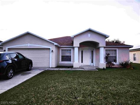 2513 Nature Pointe Loop Fort Myers Fl 33905 House Rental In Fort