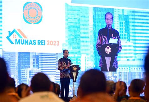 Jokowi Minta Pengusaha Properti Bantu Rakyat Miliki Rumah Yang Layak