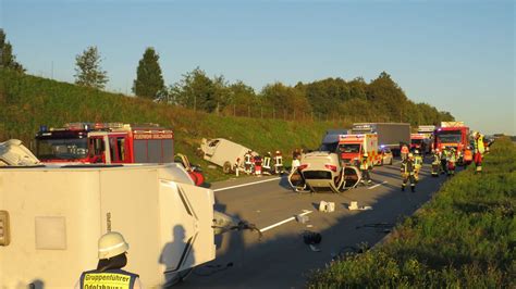 Sulzemoos Odelzhausen Schwerer Unfall Auf A Vier Personen Verletzt