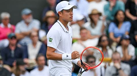 Tennis star Wu Yibing appears to faint at Wimbledon after breathing ...