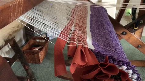 Cutting And Finishing Off A Rug On My Union No Loom Youtube